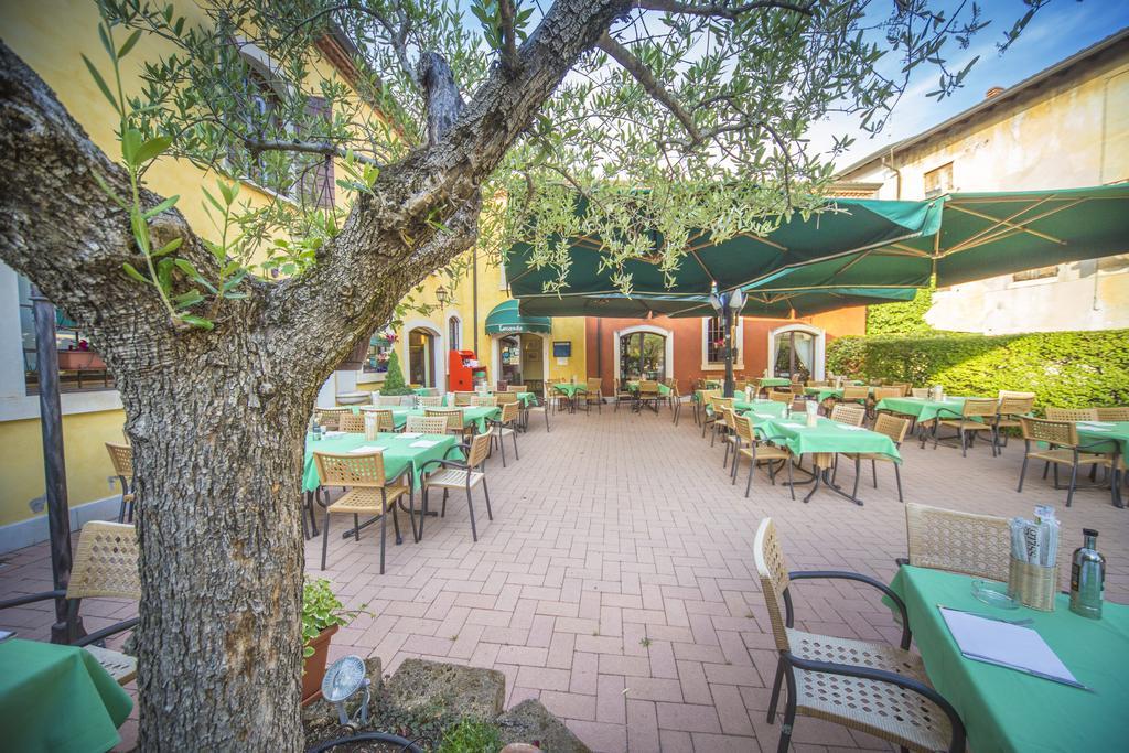 Hotel Antichi Cortili Дособуоно Екстериор снимка
