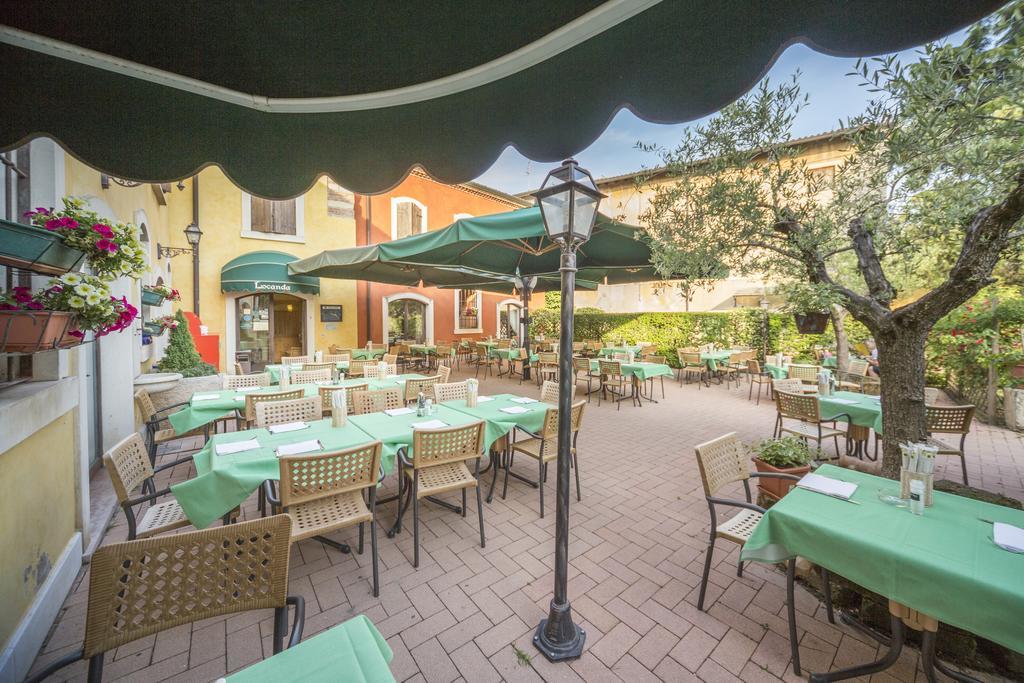 Hotel Antichi Cortili Дособуоно Екстериор снимка