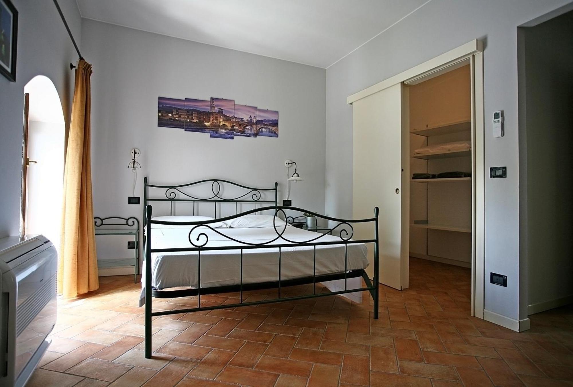 Hotel Antichi Cortili Дособуоно Екстериор снимка