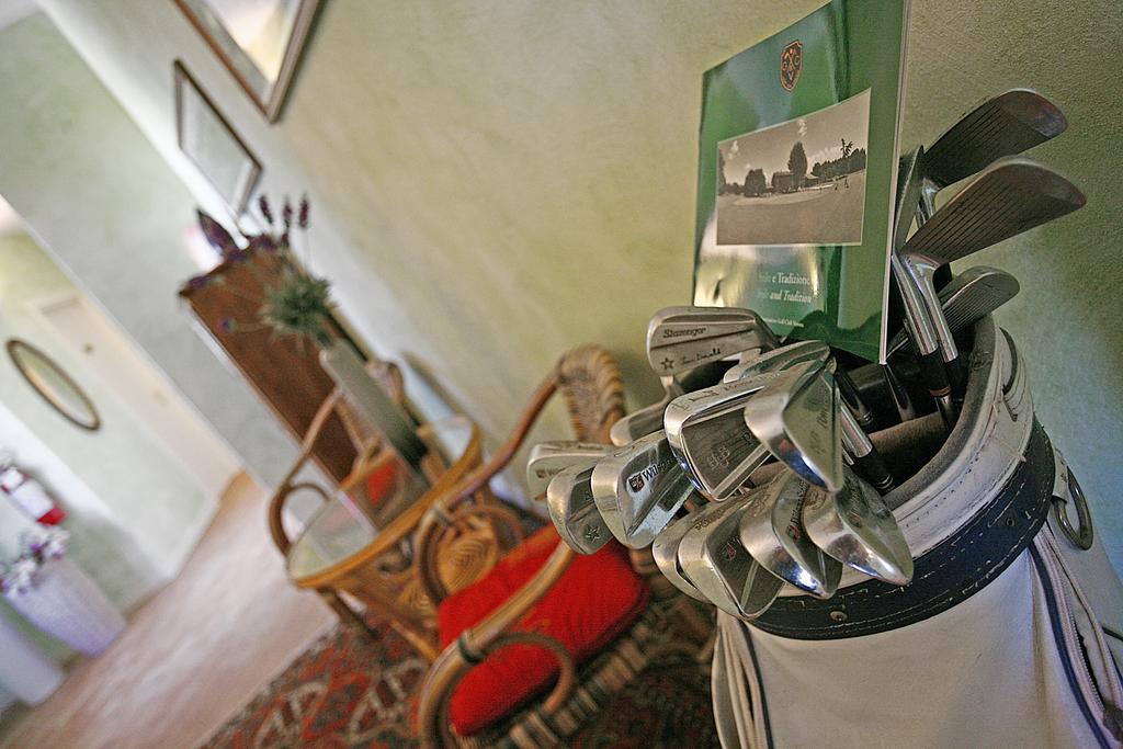 Hotel Antichi Cortili Дособуоно Екстериор снимка