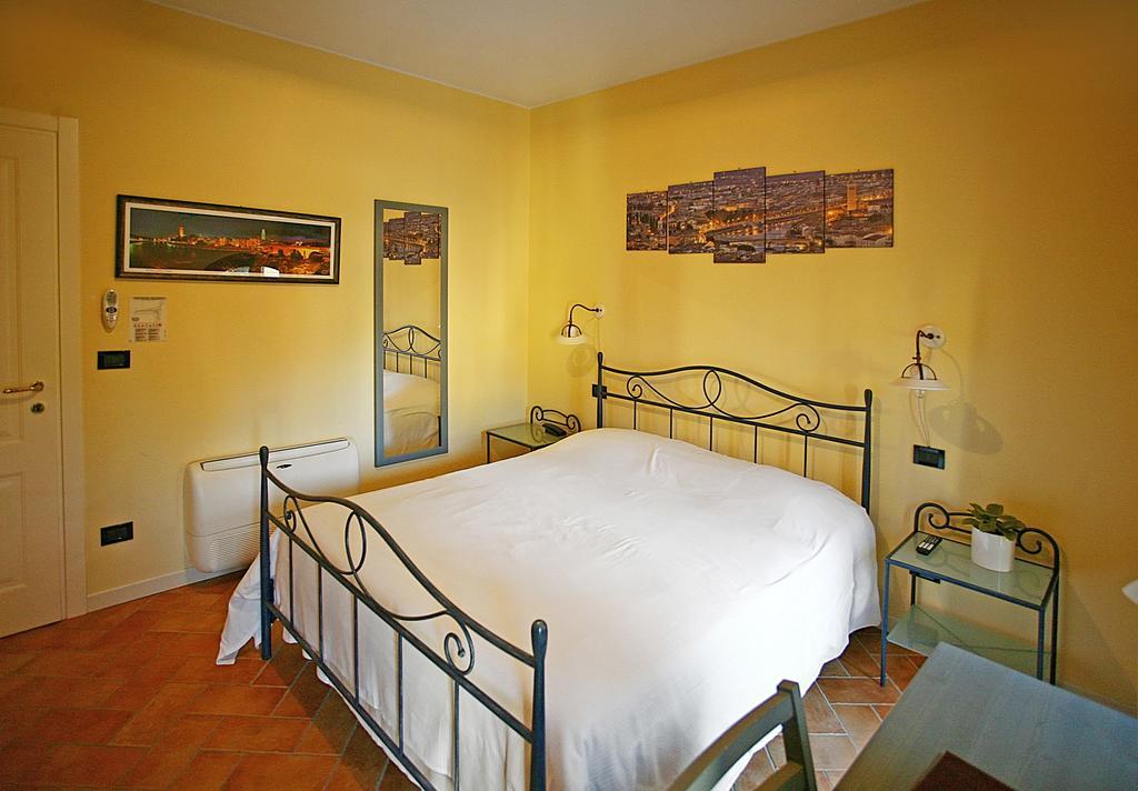 Hotel Antichi Cortili Дособуоно Екстериор снимка